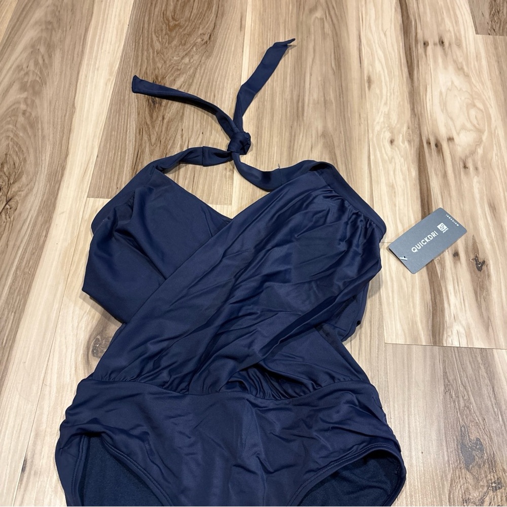 NEW Athleta Hampton Twist One Piece Swimsuit Navy Blue Size 32B 32C Built In Bra - Picture 5 of 10
